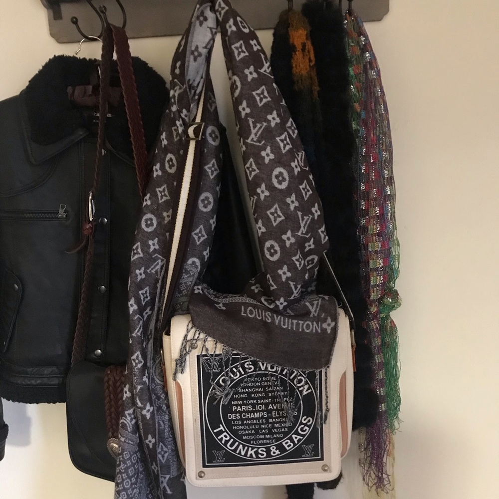 Cross body purse and scarf/shawl